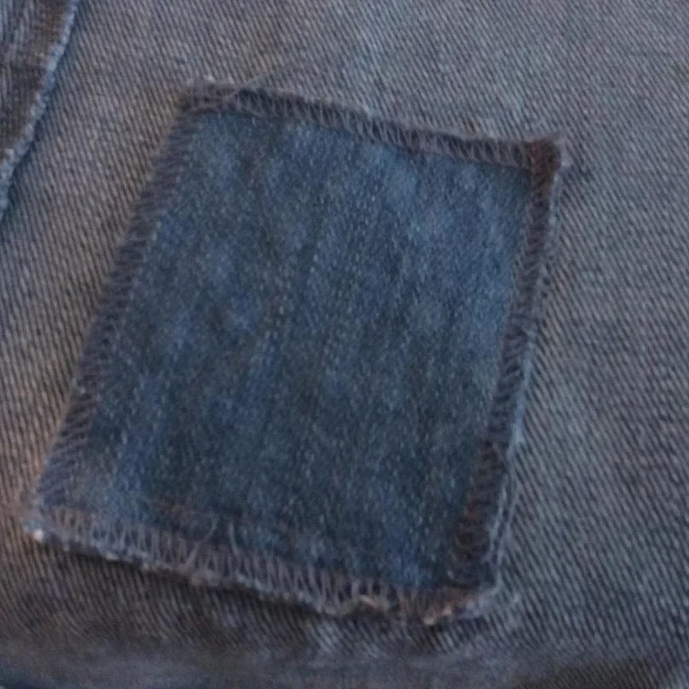 White House/Black Market Jewel-detail straight leg, low rise Jeans Women Size 4 - Picture 6 of 11